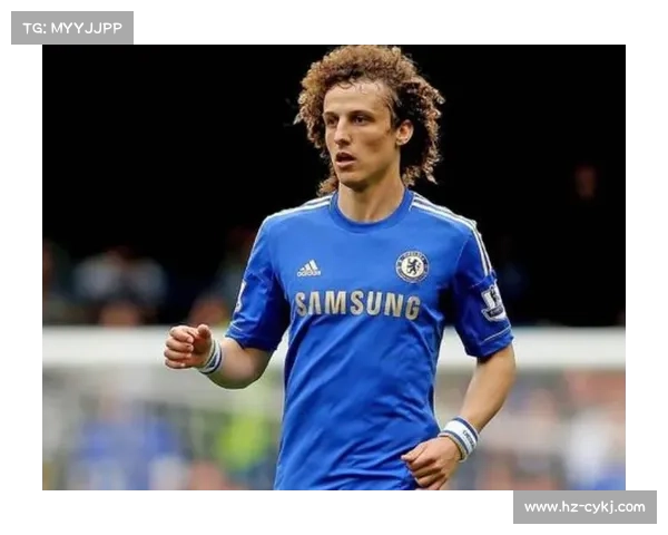 大卫路易斯在球队中的多重角色解析及其战术价值探讨